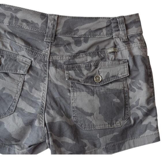 Y2K Unionbay Gray Camo Short Shorts Size 5 Juniors - Picture 5 of 5